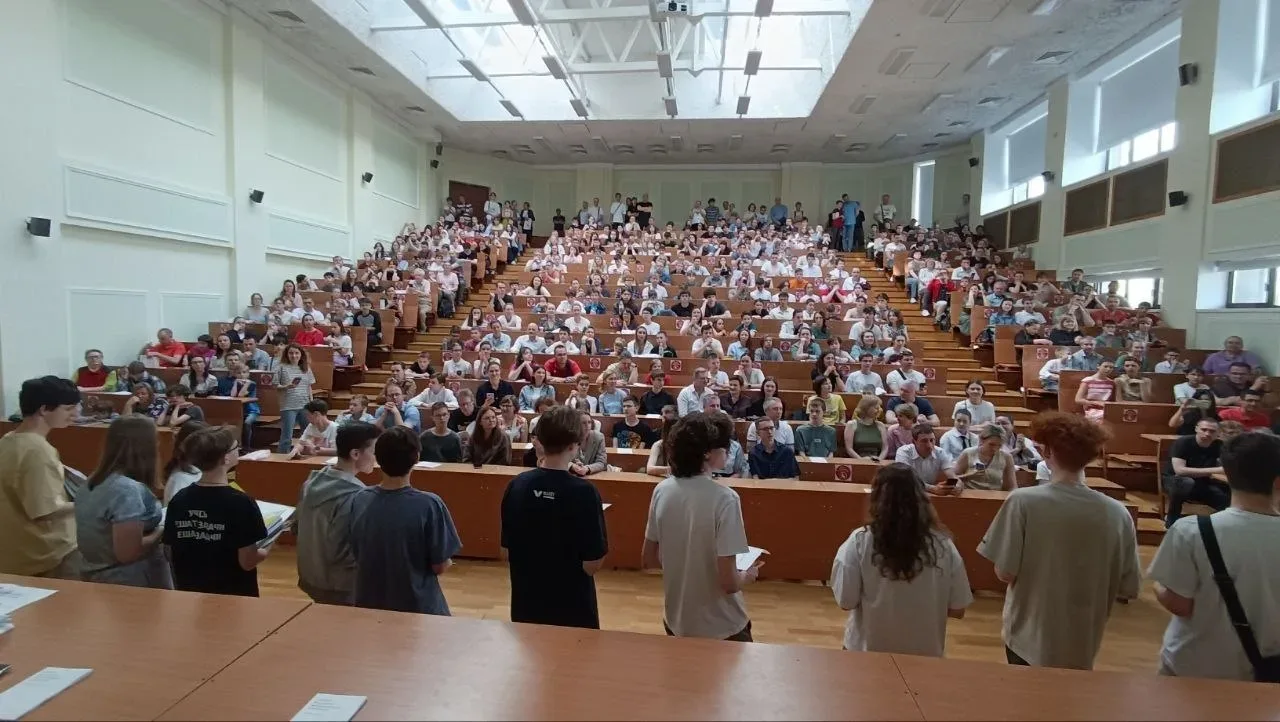 Успехи наших школьников на Московской математической олимпиаде 🙌  В стенах Московского университета 