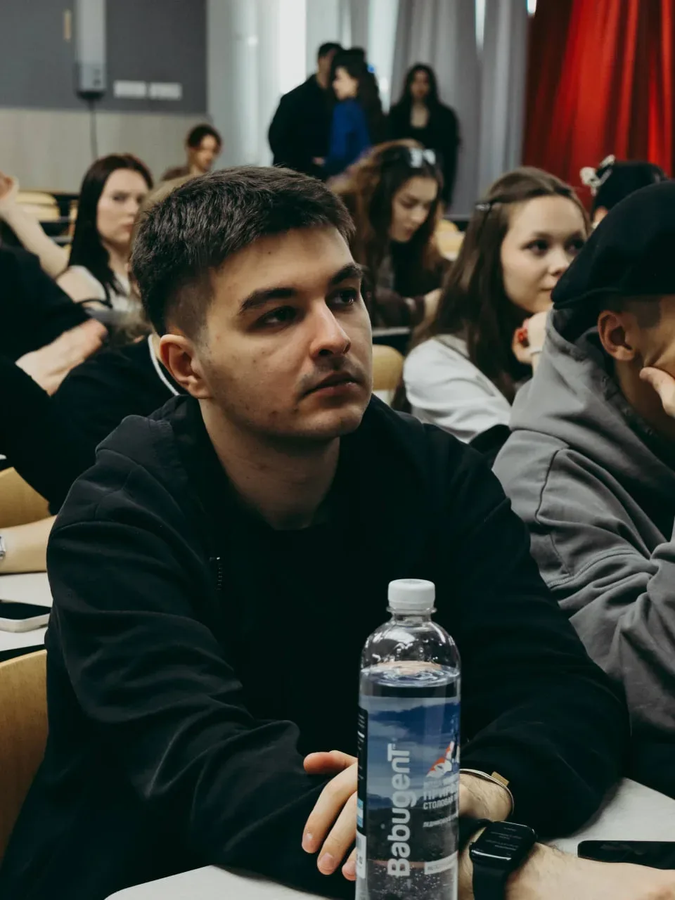Студент факультета журналистики СОГУ Давид Валиев стал обладателем социального контракта, заключенно