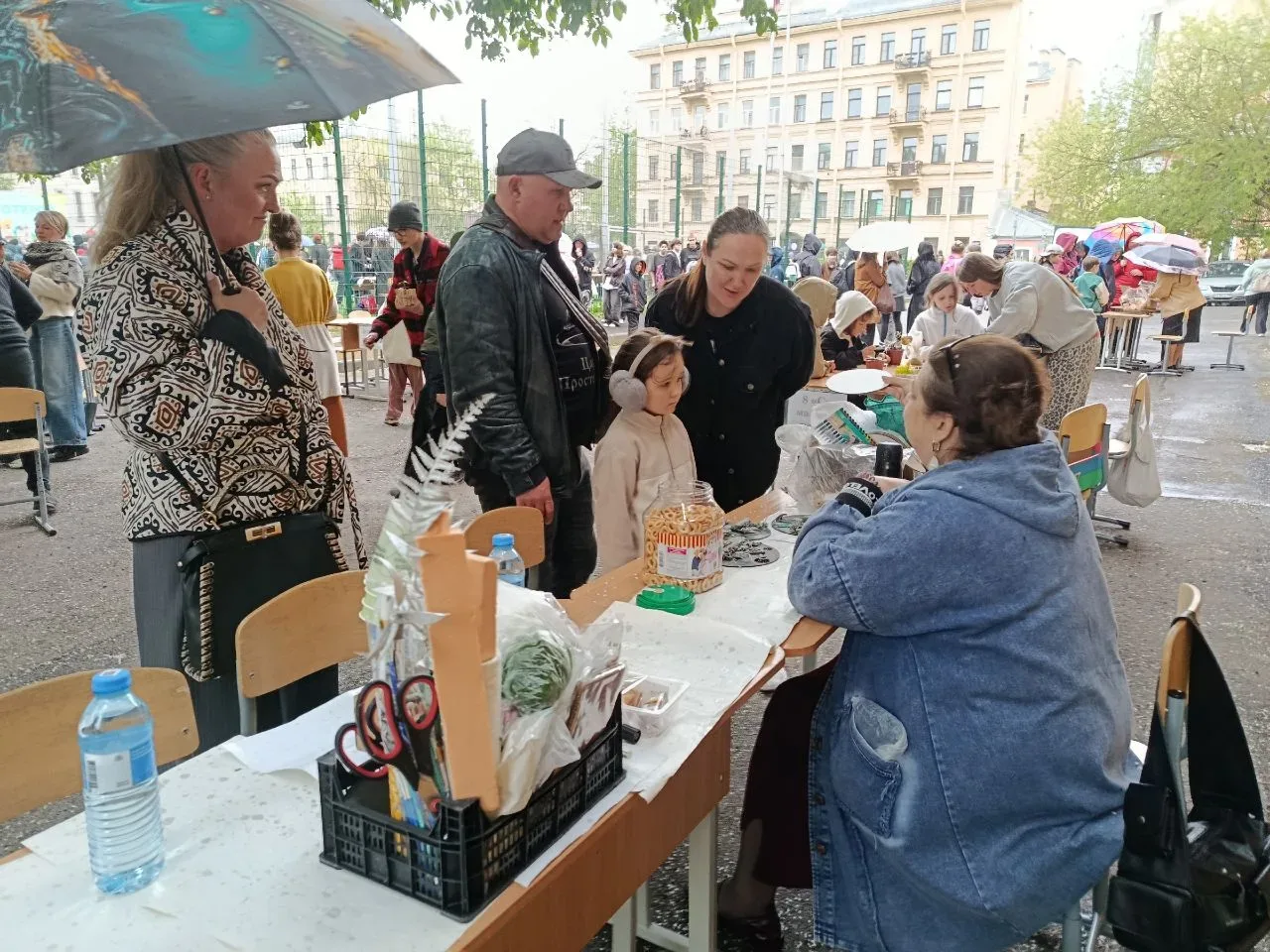 💖 «Сердце открой»— ярмарка, объединившая всех!  Вчера наша школа вновь стала местом настоящего чуда,