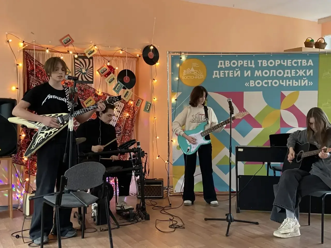 🎸Магия живой музыки в «Восточном»🎙️  30 апреля во Дворце (Ул. Челябинская, д. 5Б) звучали только «че