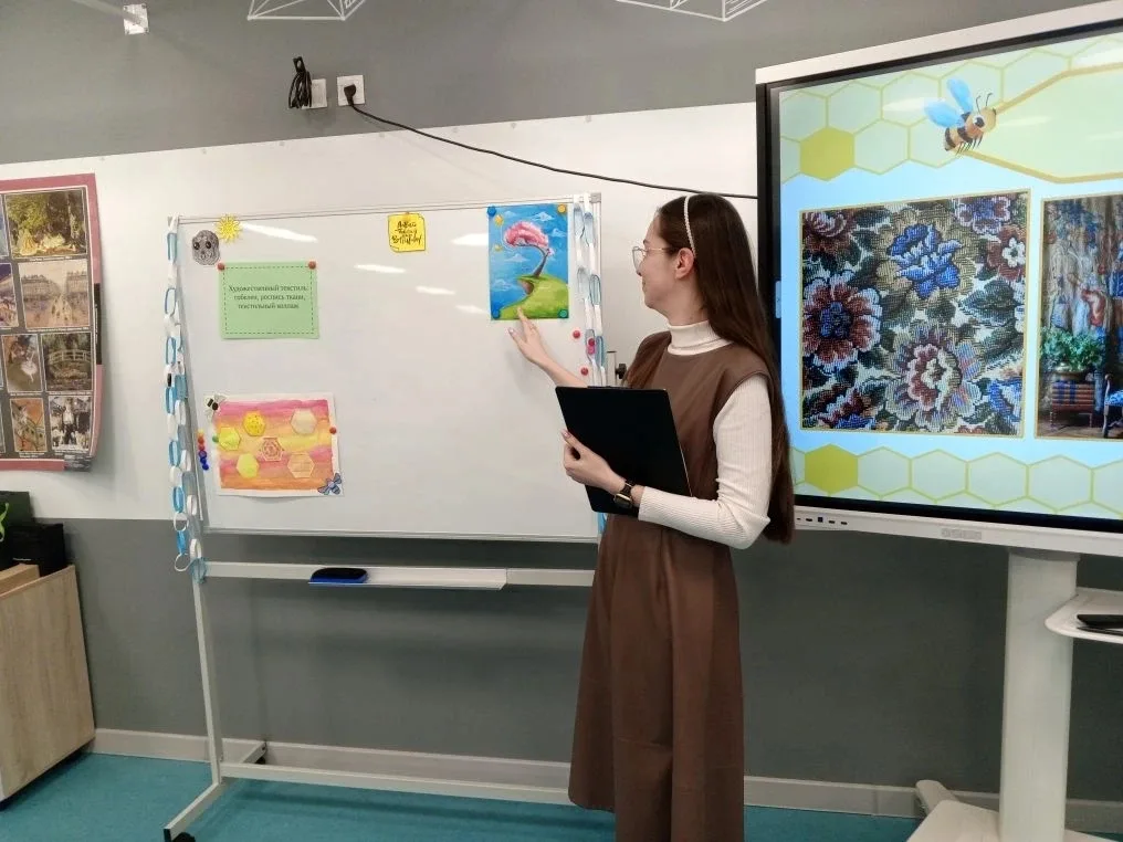 🎨 Магия нитей и красок в 5 «Г»: открытый урок ИЗО!  В школе «Большая медведица» Фестиваль открытых у