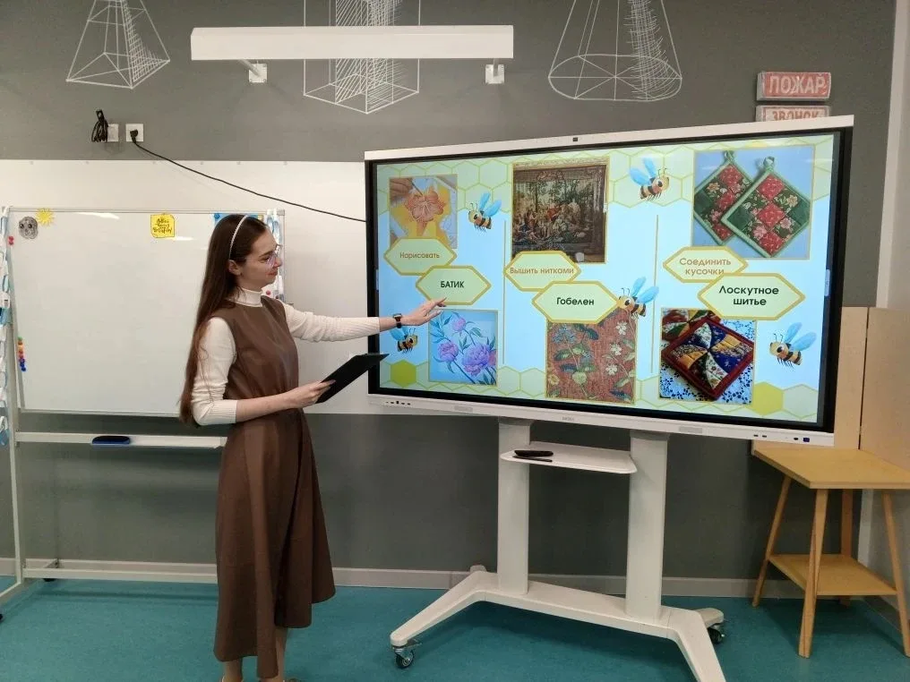 🎨 Магия нитей и красок в 5 «Г»: открытый урок ИЗО!  В школе «Большая медведица» Фестиваль открытых у