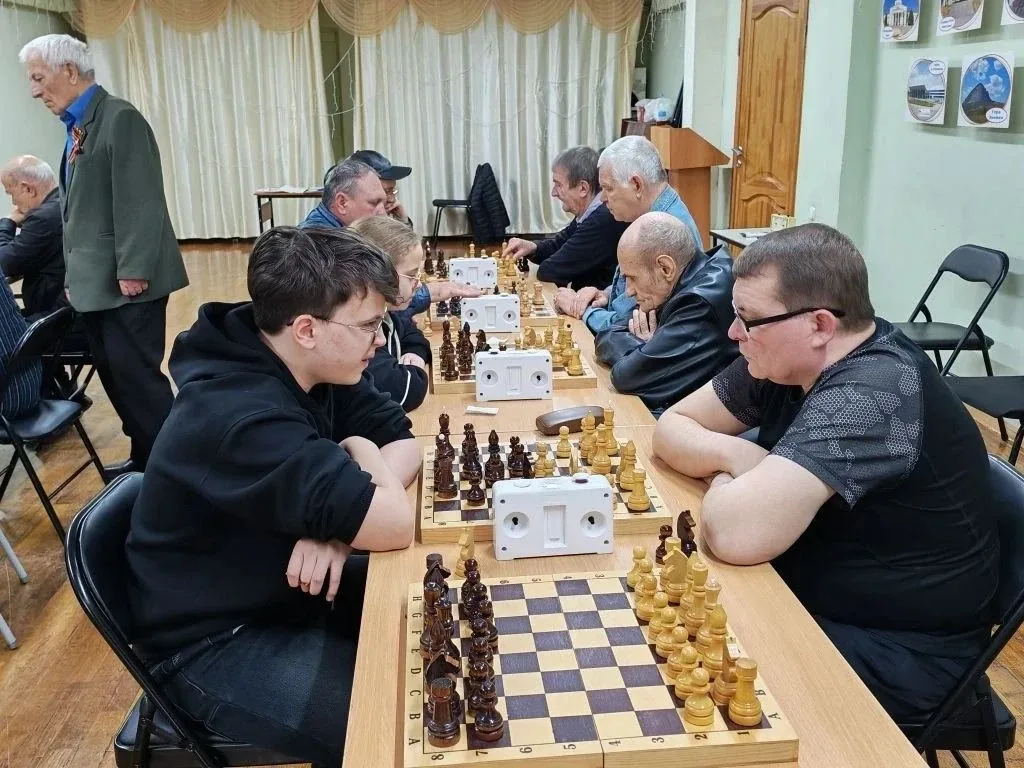 В Центральной городской библиотеке состоялся ежегодный Блицтурнир по шахматам, посвящённый Дню Побед
