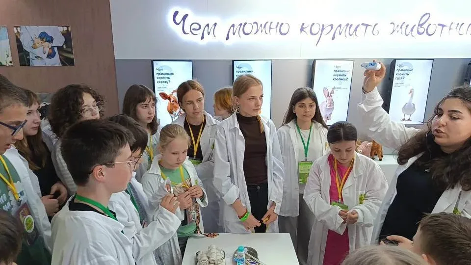Минераловодские школьники приняли участие в интерактивной выставке «Город профессий АПК «Я - в Агро»