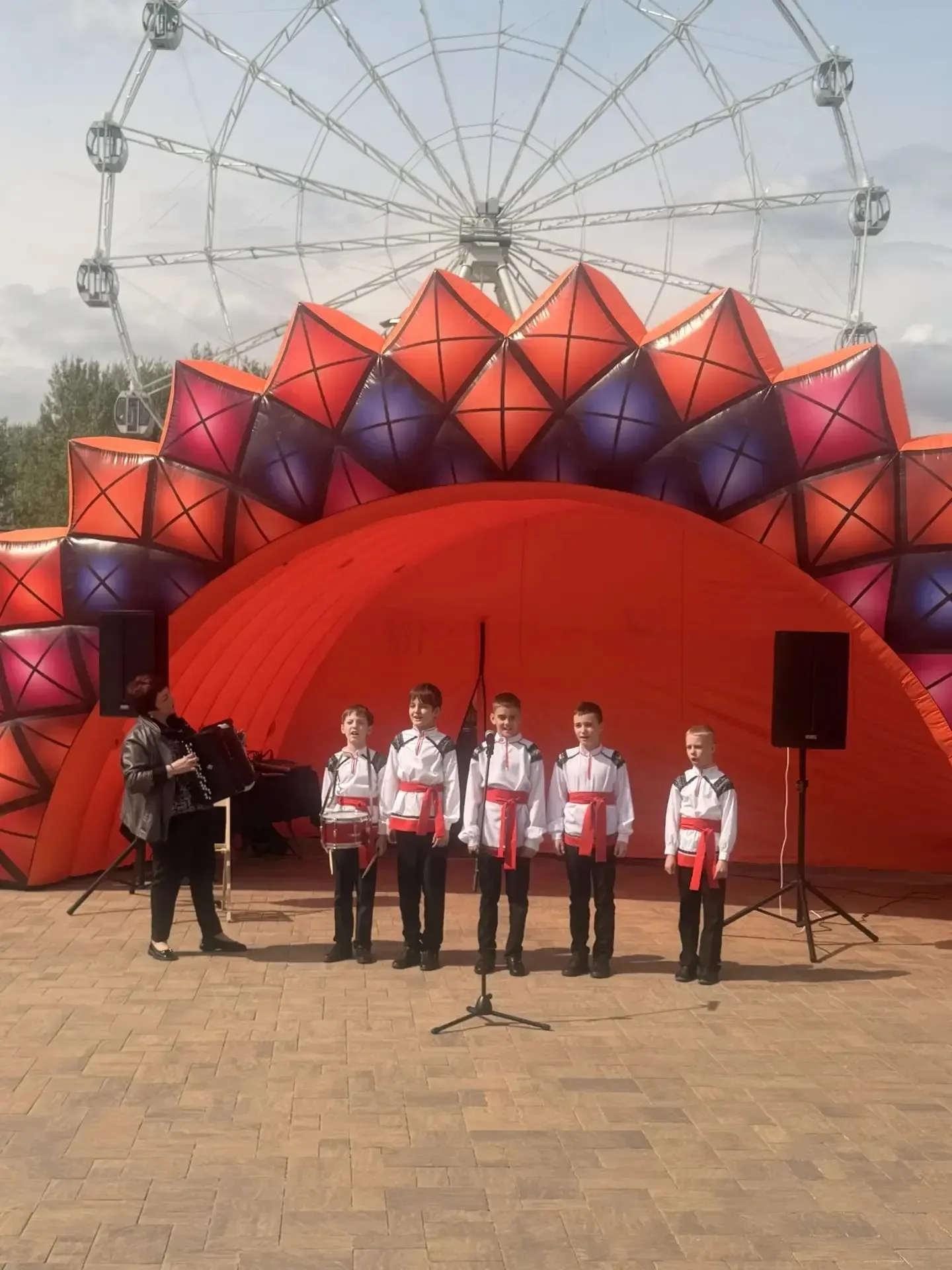 🌟В парке «Калейдоскоп» прошел праздничный концерт , посвященный 81-й годовщине Великой Победы - «Поб