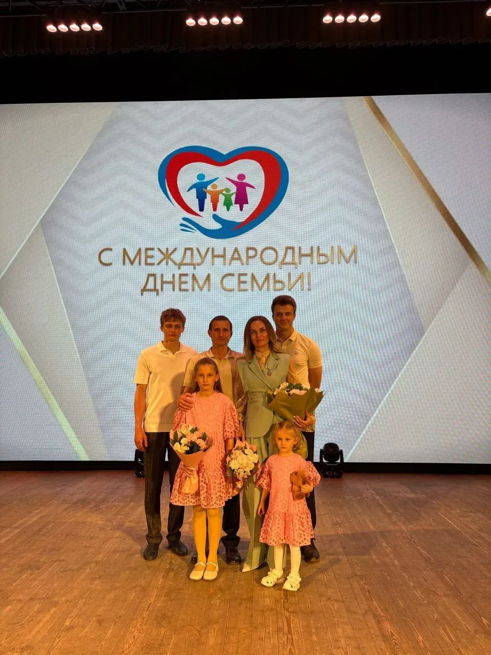 🌸 Поздравляем с высокой наградой!🌸  15 мая 2026 года состоялось торжественное вручение ордена Матери