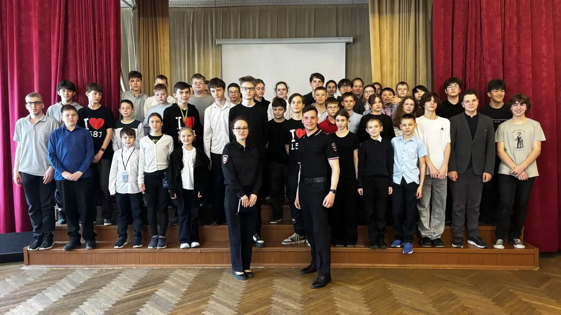 Безопасность превыше всего! ☝️  В нашей школе уже традиционно перед летними каникулами проводятся пр