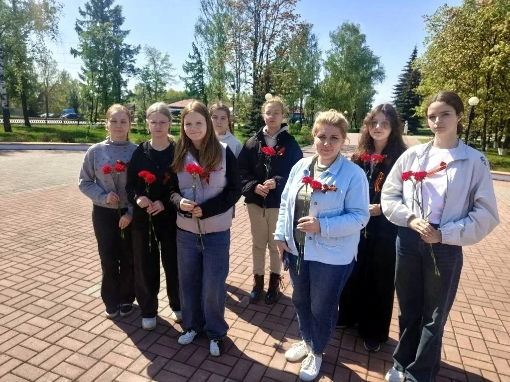 ШКОЛЬНОЕ ЛЕСНИЧЕСТВО ПРИСОЕДИНИЛОСЬ К АКЦИИ "САД ПАМЯТИ"  Школьное лесничество "Лесное наследие" при