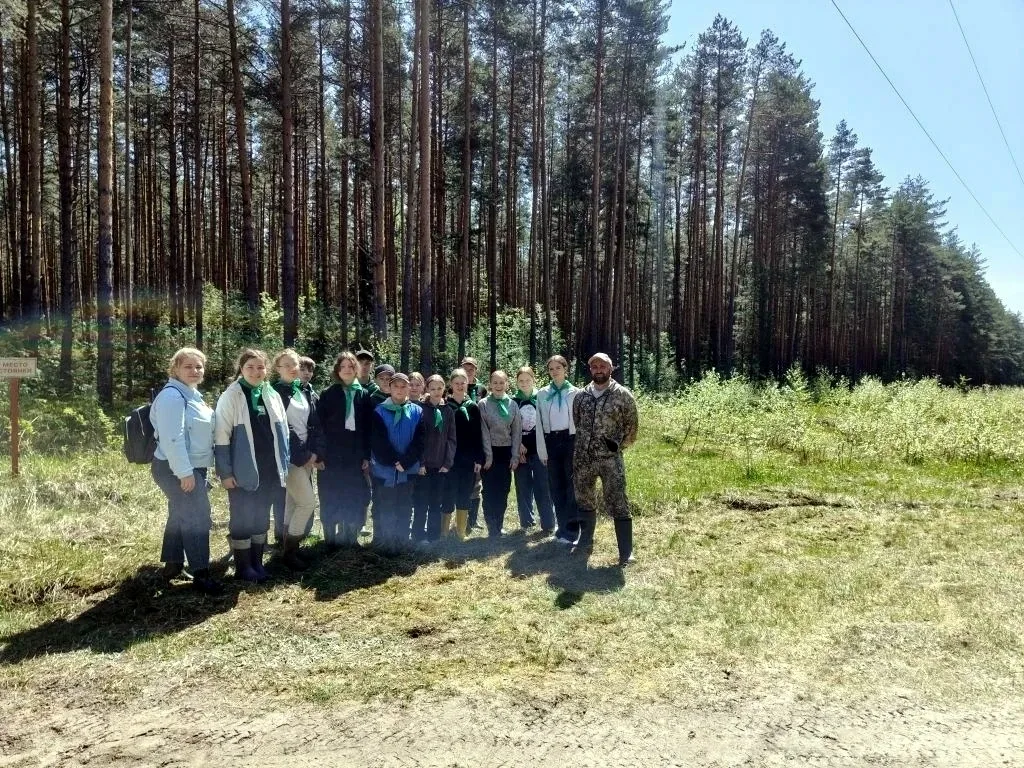 ШКОЛЬНОЕ ЛЕСНИЧЕСТВО ПРИСОЕДИНИЛОСЬ К АКЦИИ "САД ПАМЯТИ"  Школьное лесничество "Лесное наследие" при