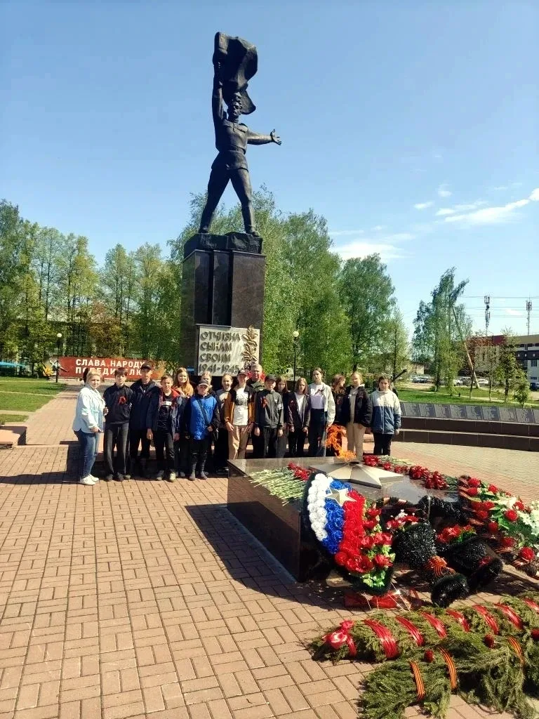 ШКОЛЬНОЕ ЛЕСНИЧЕСТВО ПРИСОЕДИНИЛОСЬ К АКЦИИ "САД ПАМЯТИ"  Школьное лесничество "Лесное наследие" при