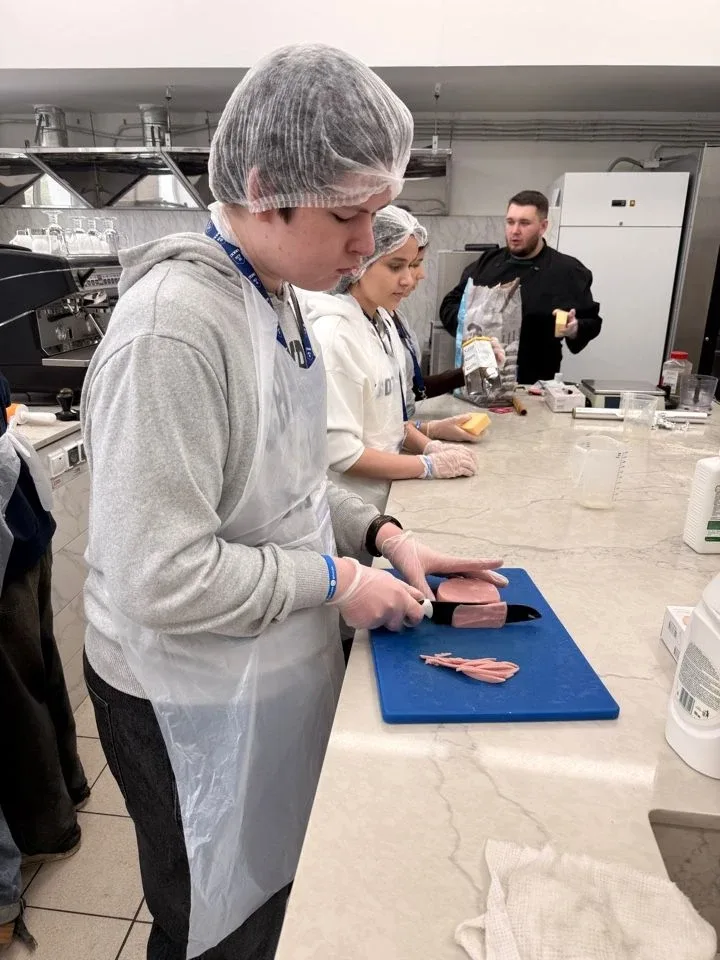 🍕 Профессиональная проба по специальности «Поварское и кондитерское дело»  Ученики 9 "З" и 9 "Е" в р