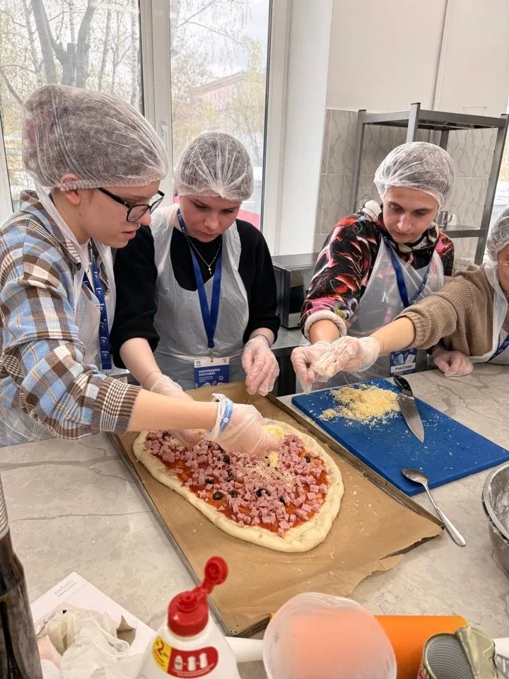 🍕 Профессиональная проба по специальности «Поварское и кондитерское дело»  Ученики 9 "З" и 9 "Е" в р