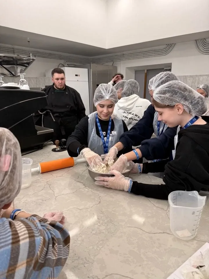 🍕 Профессиональная проба по специальности «Поварское и кондитерское дело»  Ученики 9 "З" и 9 "Е" в р