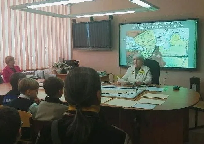 В Кольцовской школе № 5 прошли занятия ко Дню музеев  Ежегодно18 мая во всем мире отмечают Междунаро