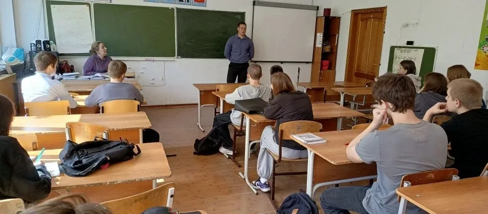 В Кольцовской школе № 5 прошли занятия по антитеррористической безопасности   В пятницу, 15 мая, с у