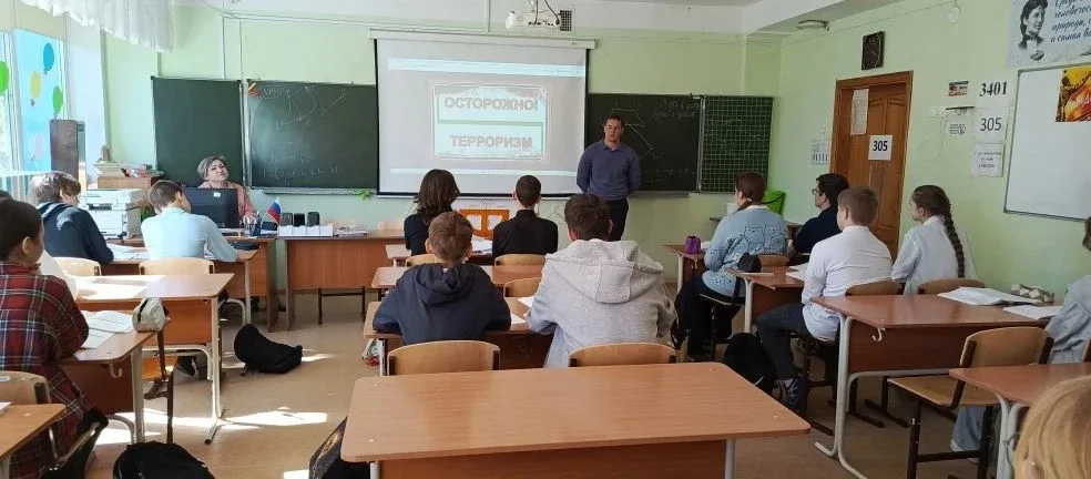 В Кольцовской школе № 5 прошли занятия по антитеррористической безопасности   В пятницу, 15 мая, с у