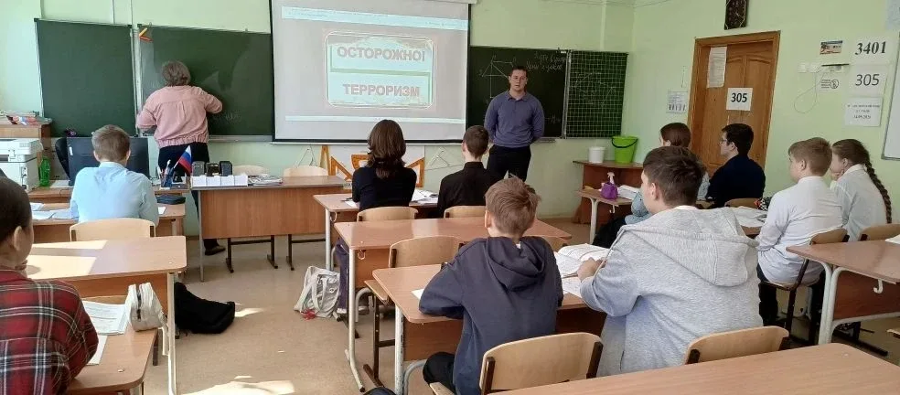 В Кольцовской школе № 5 прошли занятия по антитеррористической безопасности   В пятницу, 15 мая, с у