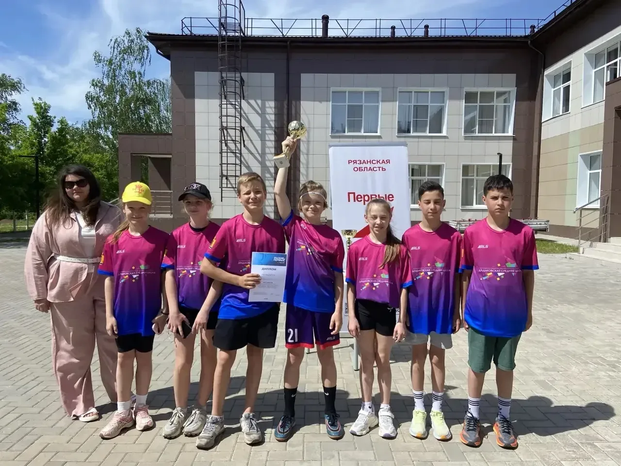 🏆 Муниципальный этап Всероссийского физкультурного мероприятия «Вызов Первых» завершён!  Команды Дяд