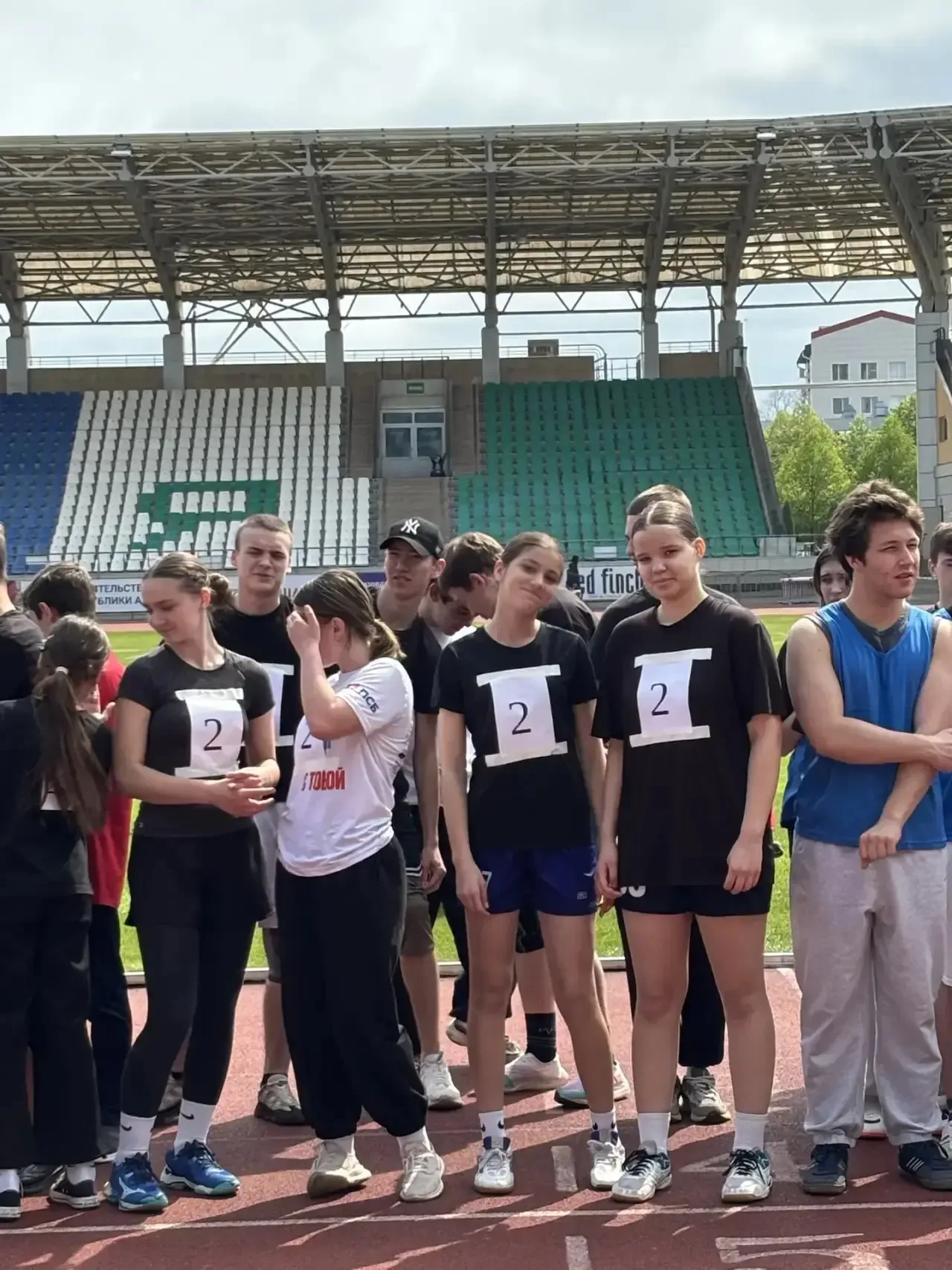 🕊️ В честь 81‑й годовщины Победы на Адыгейском республиканском стадионе «Дружба» прошла эстафета с у