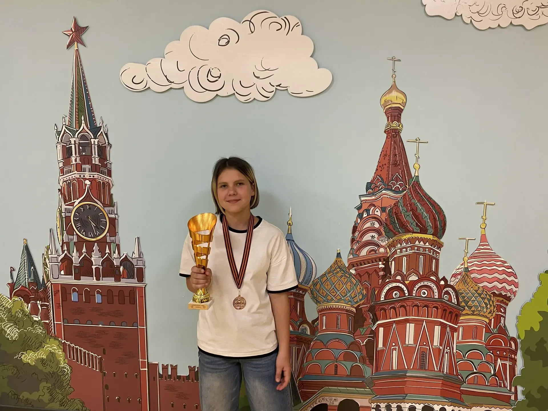 🏆 Школьные рекорды  С 19 по 25 апреля в греческом городе Ираклион состоялись Чемпионат и первенство 