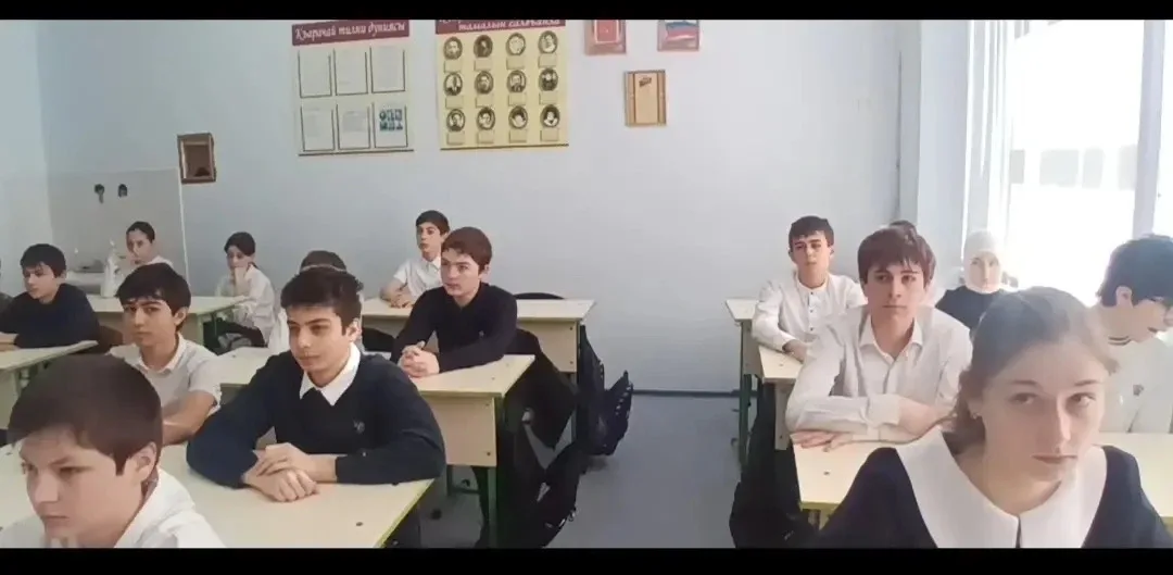 ВМБОУ КГО "СШ№3 им.Х.У.Богатырёва было проведено мероприятие в 7"в"классе:"Славные сыны Карачая"-Кла