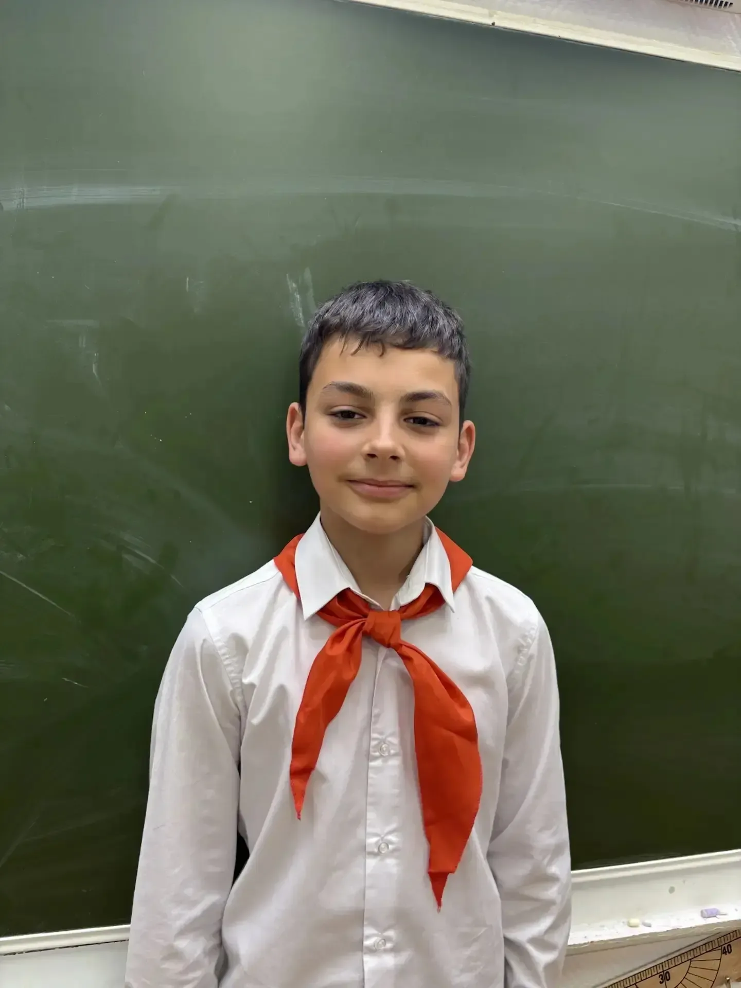 Сегодня, 19 мая, на нашем небольшом классном мероприятии ребята познакомились с Днём пионерии — праз