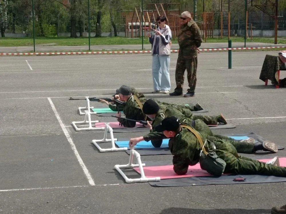 🌟ЛИЦЕЙ ГОРДИТСЯ🌟  Поздравляем наших юнармейцев с успешным выступлением на ежегодном городском воениз
