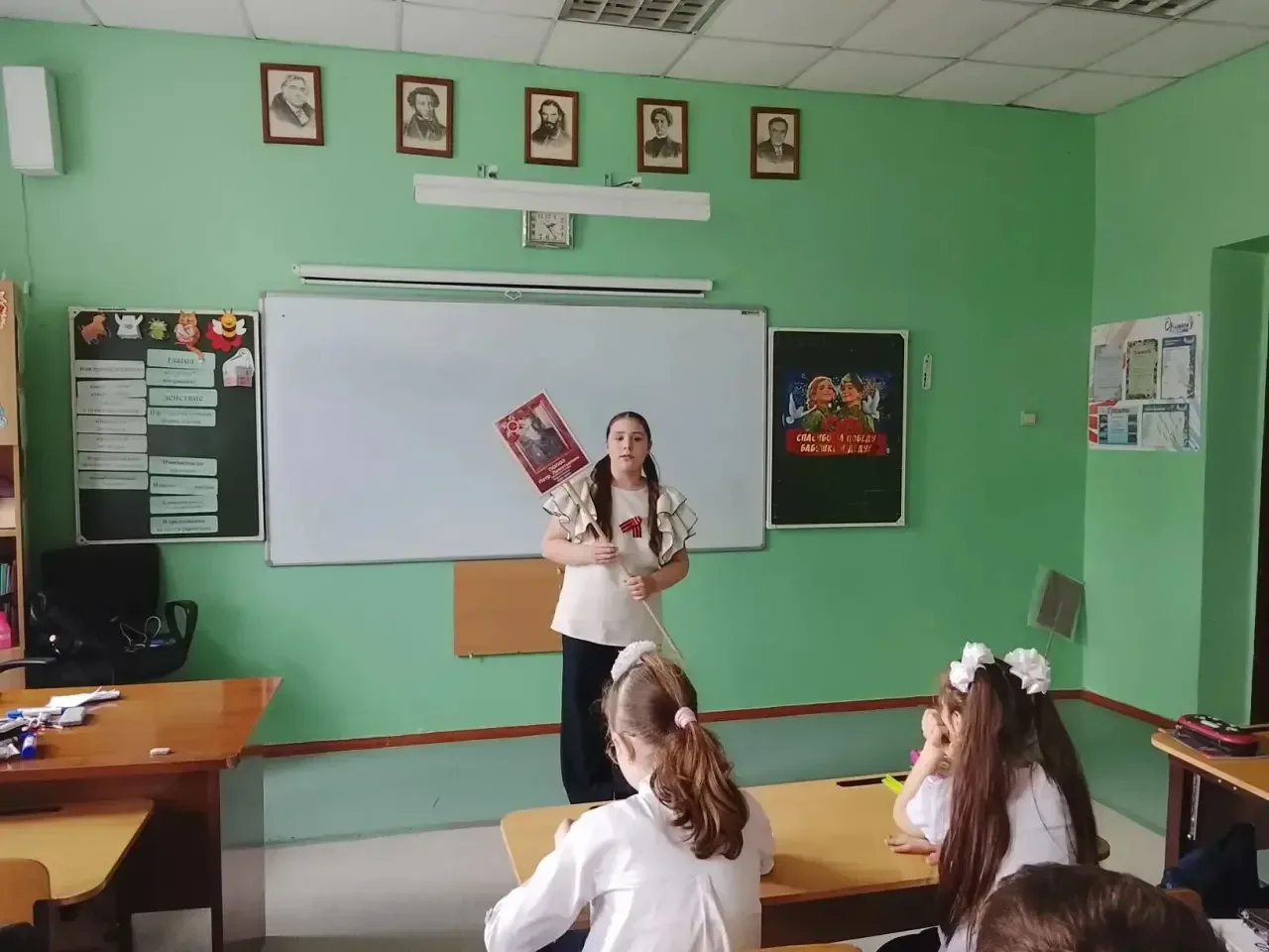 🔥В рамках Декады памяти в школе прошли классные часы, посвященные 81-й годовщине Великой Победы, на 
