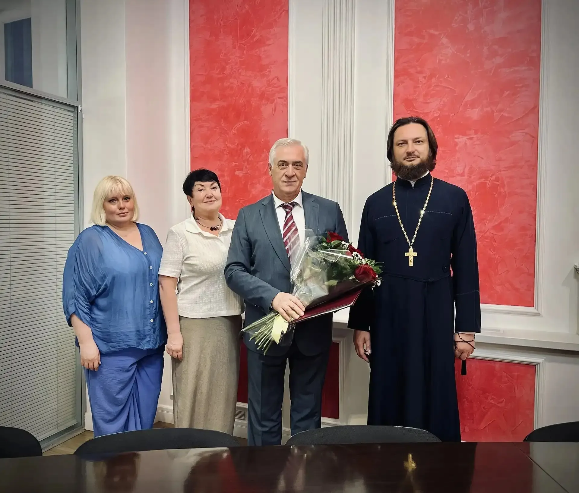 🎉18 мая МАОУ СОШ №48 в лице администрации нашей школы поздравляет с днем рождения доктора экономичес