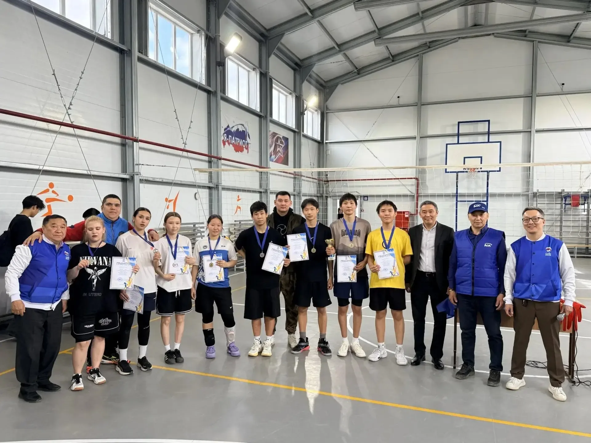Сегодня, 19.05.2026г., на базе МОБУ СОШ №20 были проведены соревнования по волейболу среди школ Сайс
