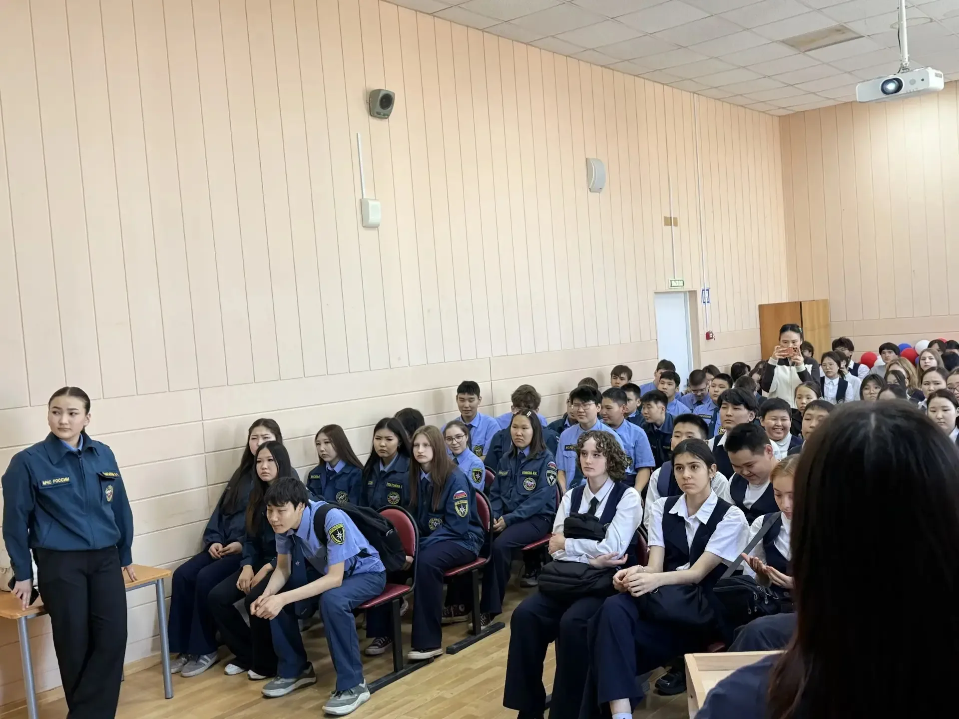 🌞 Сегодня выдался солнечный и тёплый день! Ледоход прошёл через наш город и подарил хорошее настроен