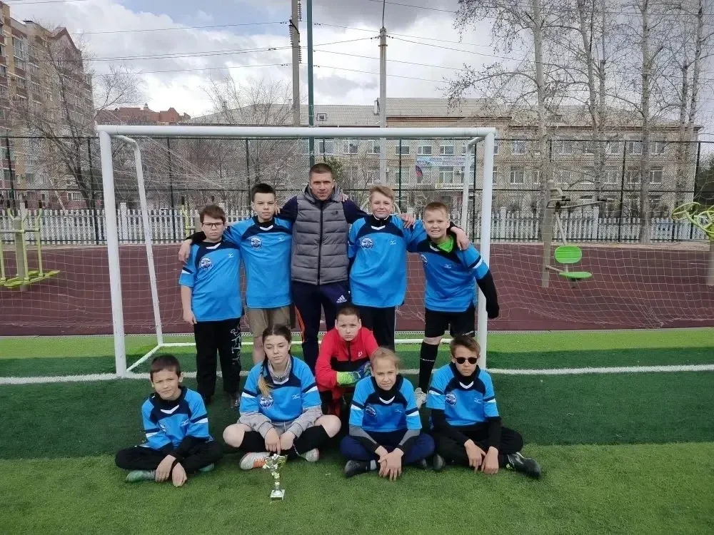 ⚽️ Футбольная команда нашей школы совместно с ФШИП под руководством тренера - Павленко Андрея Алекса