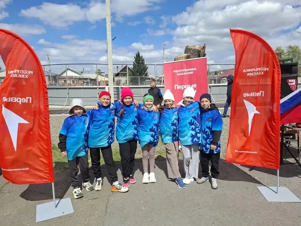 🎉 Гордимся нашими чемпионами! 🎉  Младшая команда нашей школы одержала блестящую победу на муниципаль