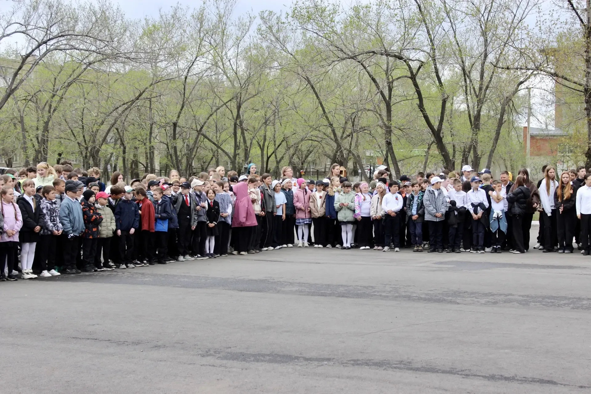 Помним. Гордимся. Чтим. 🇷🇺  Сегодня наша школа присоединилась к Всероссийской памяти о великом подви