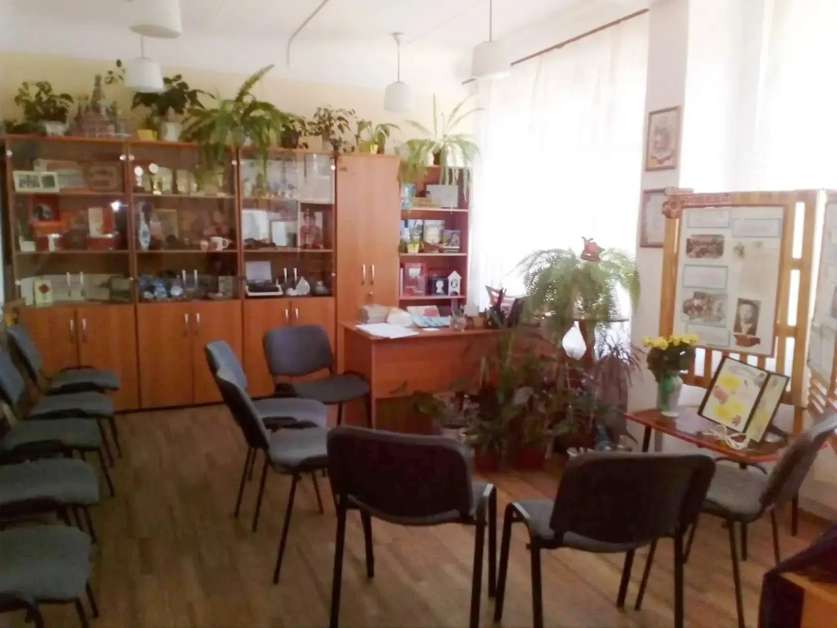 В Международный день музеев наш Музей истории школы отмечает свою очередную годовщину.   ✅ Целью наш