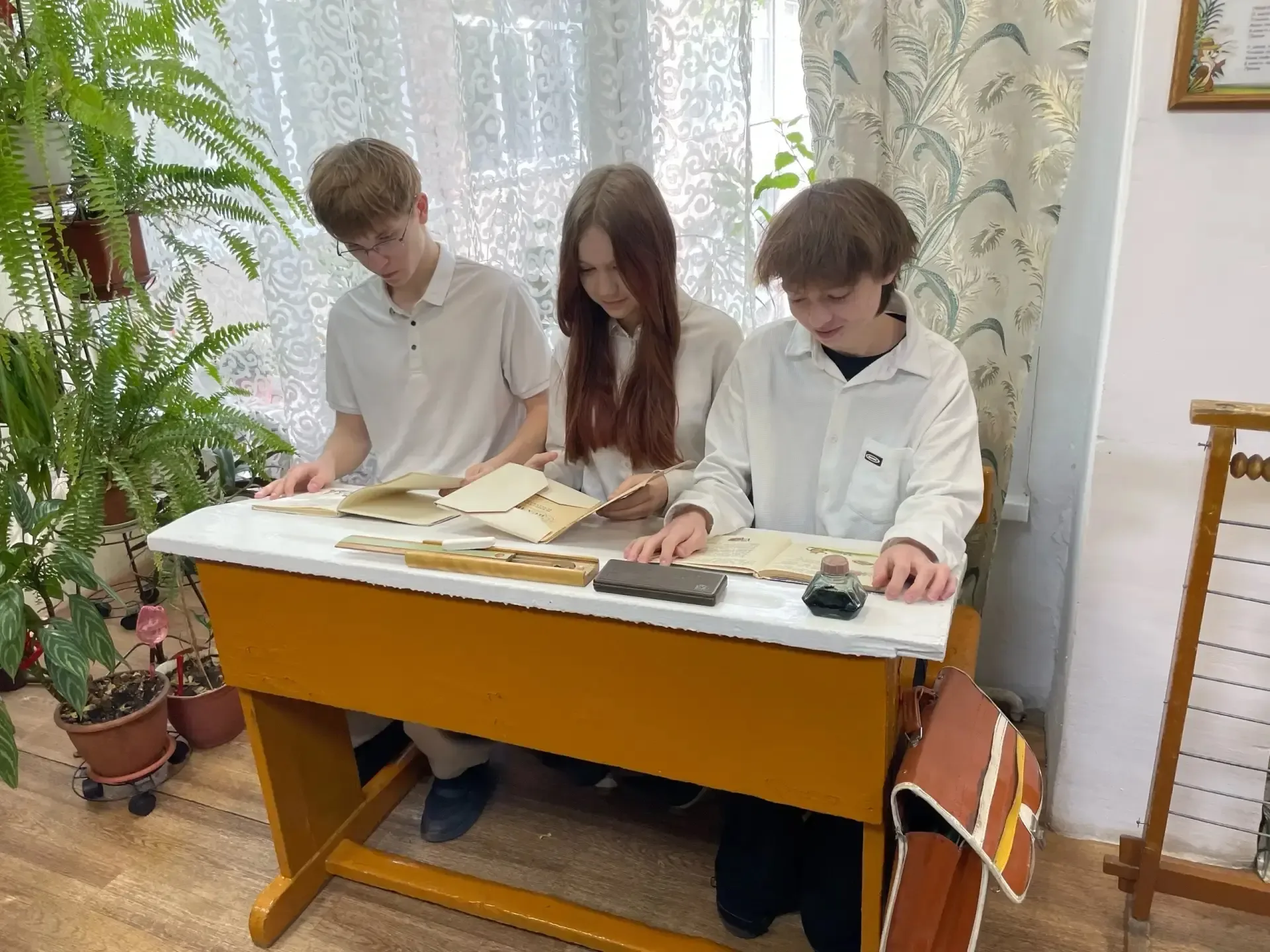 🎉 Сегодня отмечается Международный день музеев! 🏛️✨  Наши ученики провели увлекательное исследование