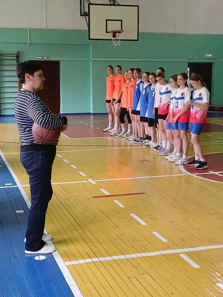 ПОЗДРАВЛЯЕМ👏👏👏  Команда МБОУ «СОШ 26» заняла 3 место в Муниципальном этапе  Всероссийских спортивных