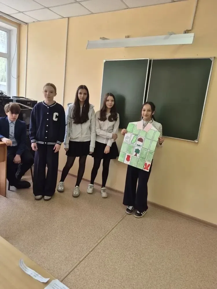 🎓 Внеурочная деятельность «Рекламное агентство» в 6 «Г» классе подошла к завершению. 📢 Реклама — это