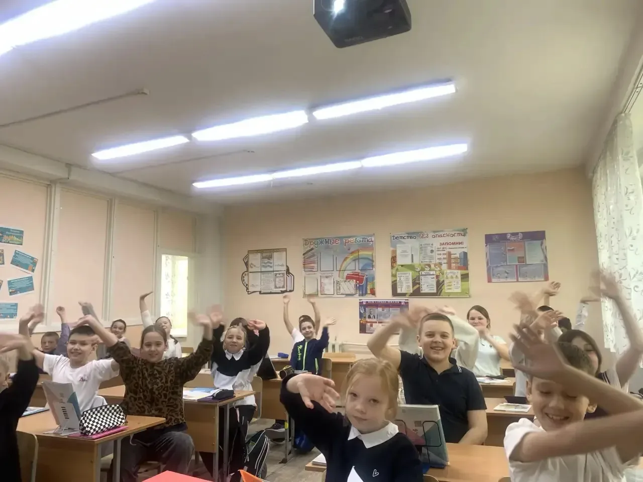 📢 Классный час в 3 Д и 3 Г классах: «Фейки, манипуляции и доверие: как не стать жертвой дезинформаци
