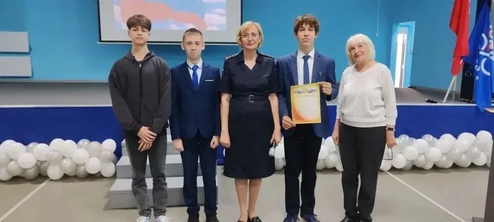 Знаете, кто самый главный эксперт по безопасности на дорогах в нашем Лицее? Конечно, отряд ЮИД под р