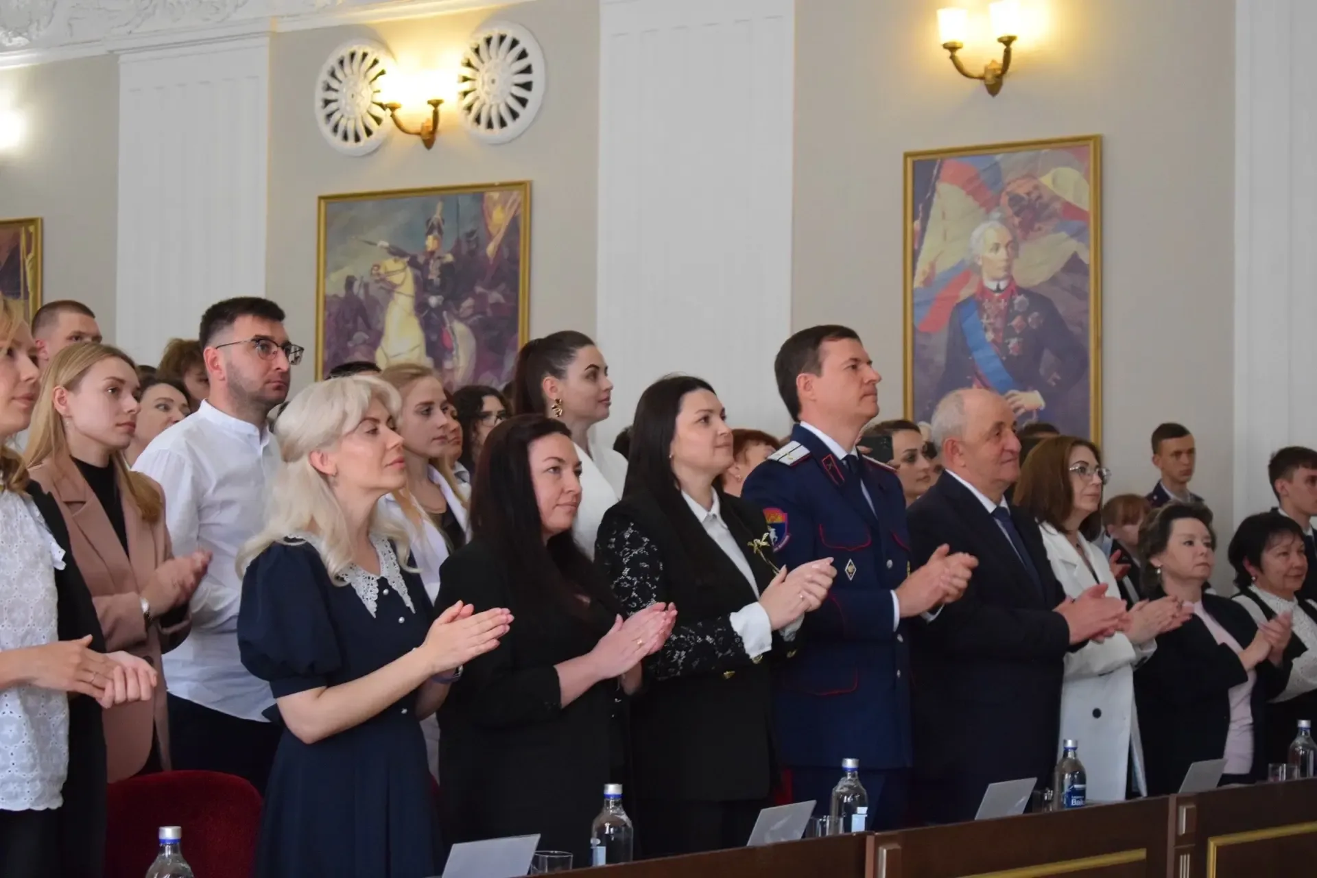 Педагоги ИТШ № 32 удостоены почётных наград на конкурсе «Заслуженный учитель Дона»! 🌟  15 мая в Рост