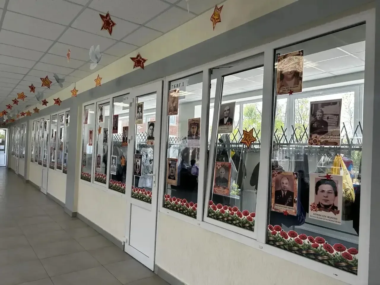 Ежегодно наша школа принимает участие во Всероссийской акции «Стена Памяти».  Этот год не стал исклю