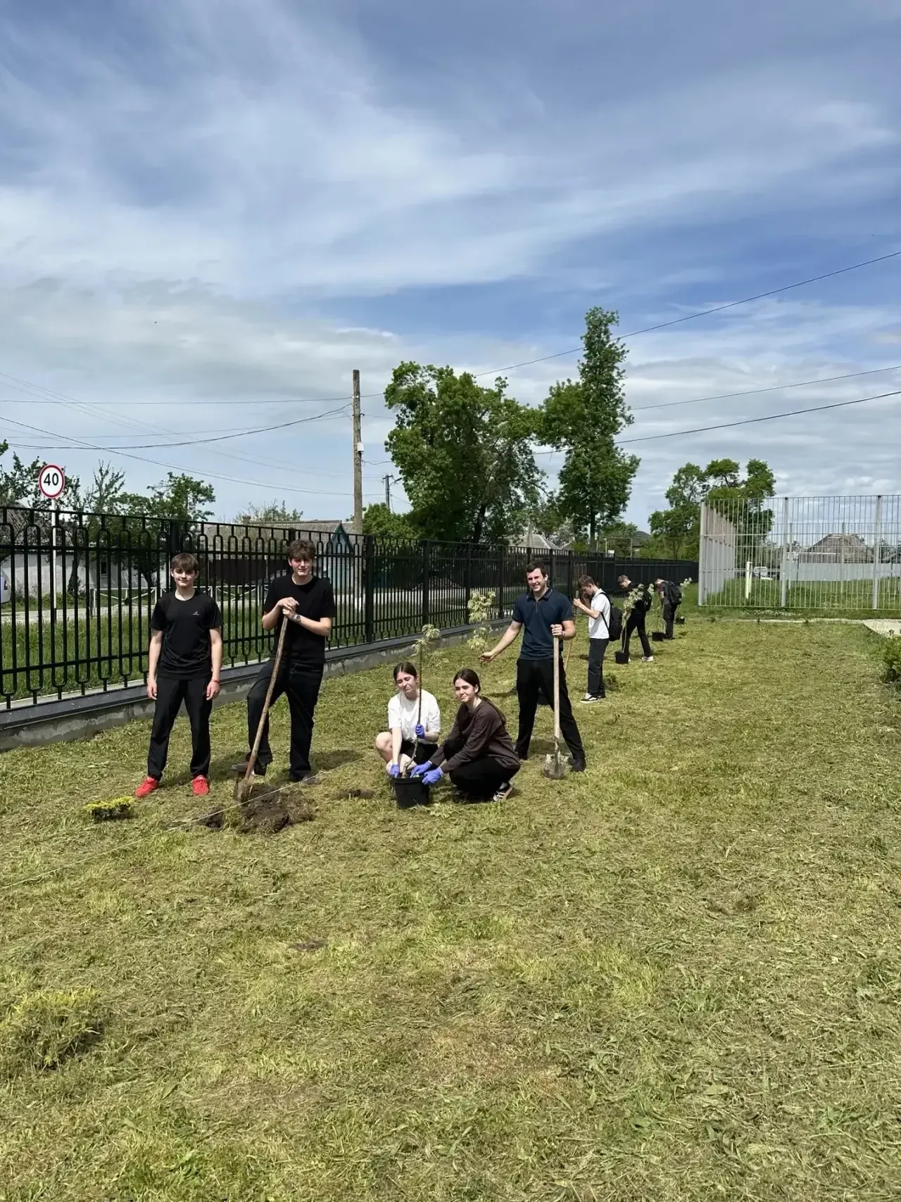 🍃 Наше движение — в наших делах!  Активисты «Движения Первых» вместе с руководителем Линской К. Е. д