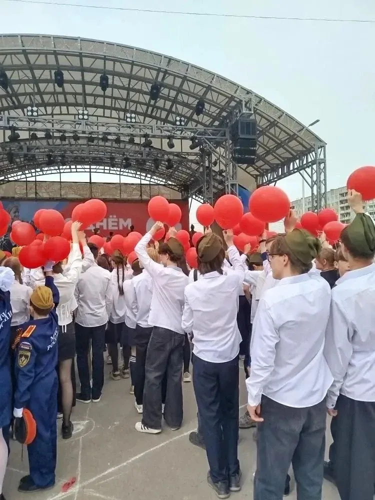 📌Наши ученики с гордостью приняли участие в 5-м районном песенном флэшмобе «Спасибо деду за победу»!