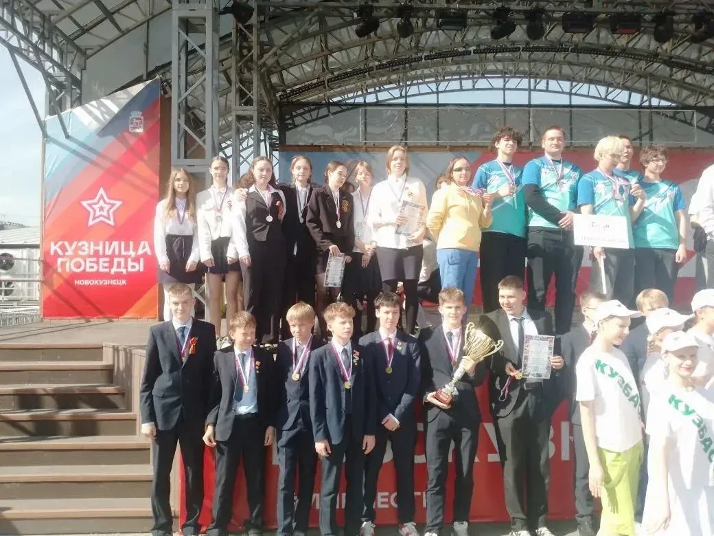🥉 Бронза на Кубке администрации Новоильинского района! 🎉С гордостью сообщаем, что наша команда девуш