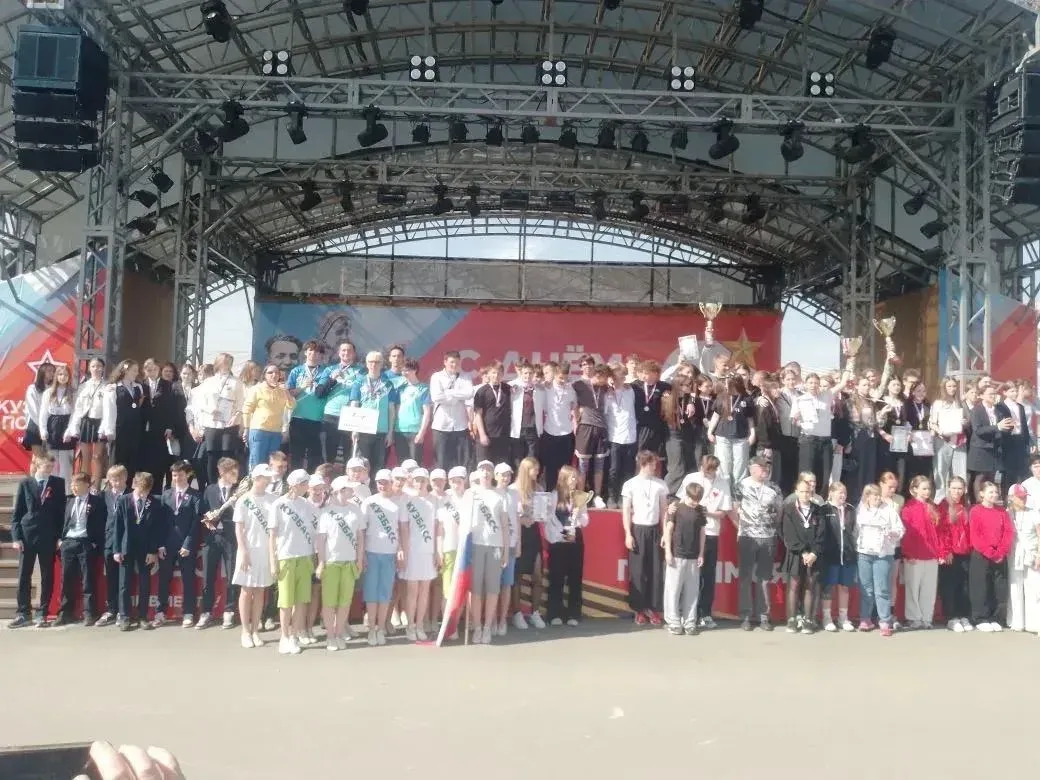 🥉 Бронза на Кубке администрации Новоильинского района! 🎉С гордостью сообщаем, что наша команда девуш