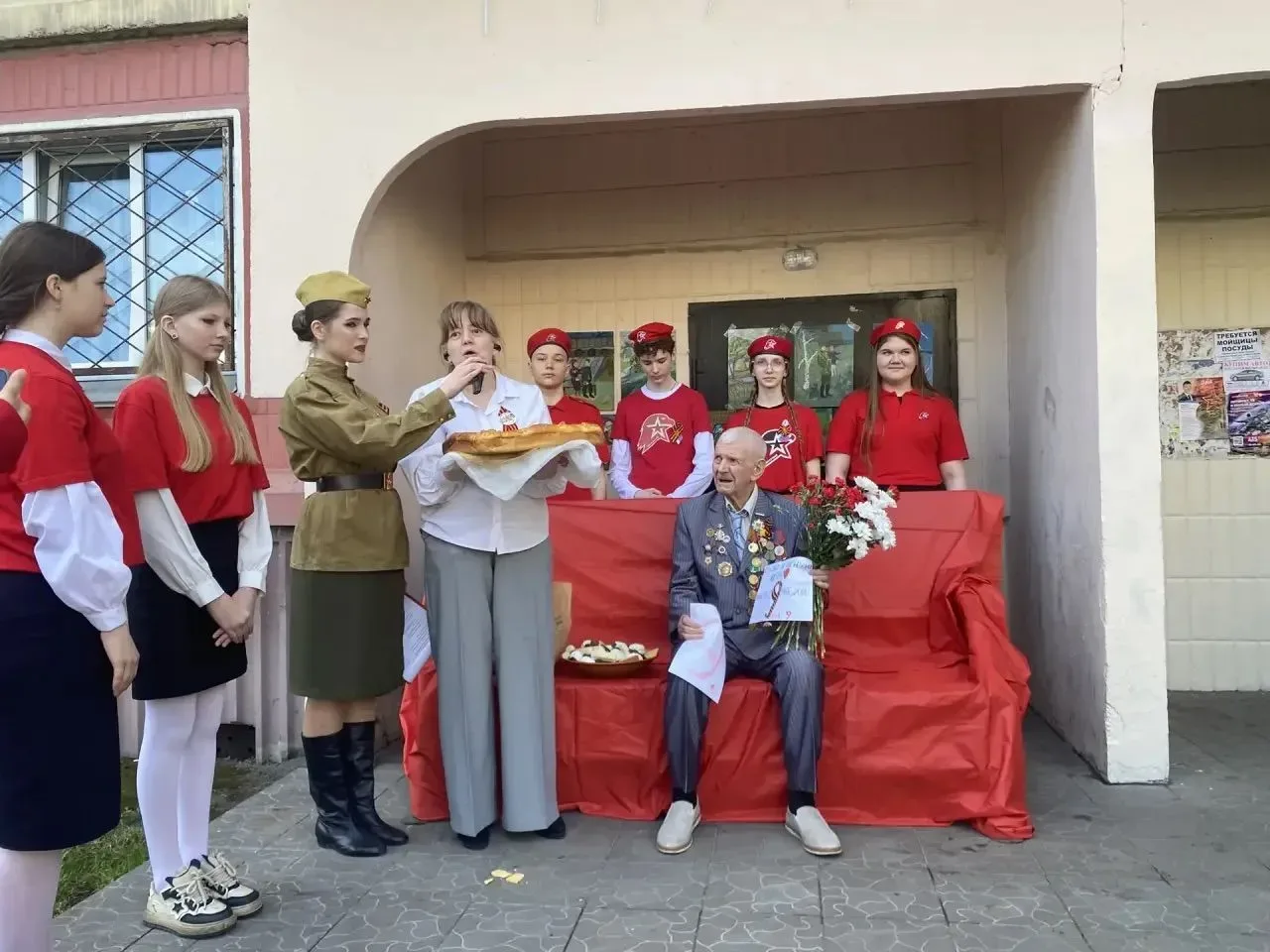 🌟Чтим память героев… 🎖️В эти дни, когда память о Великой Победе особенно жива в наших сердцах, юнарм