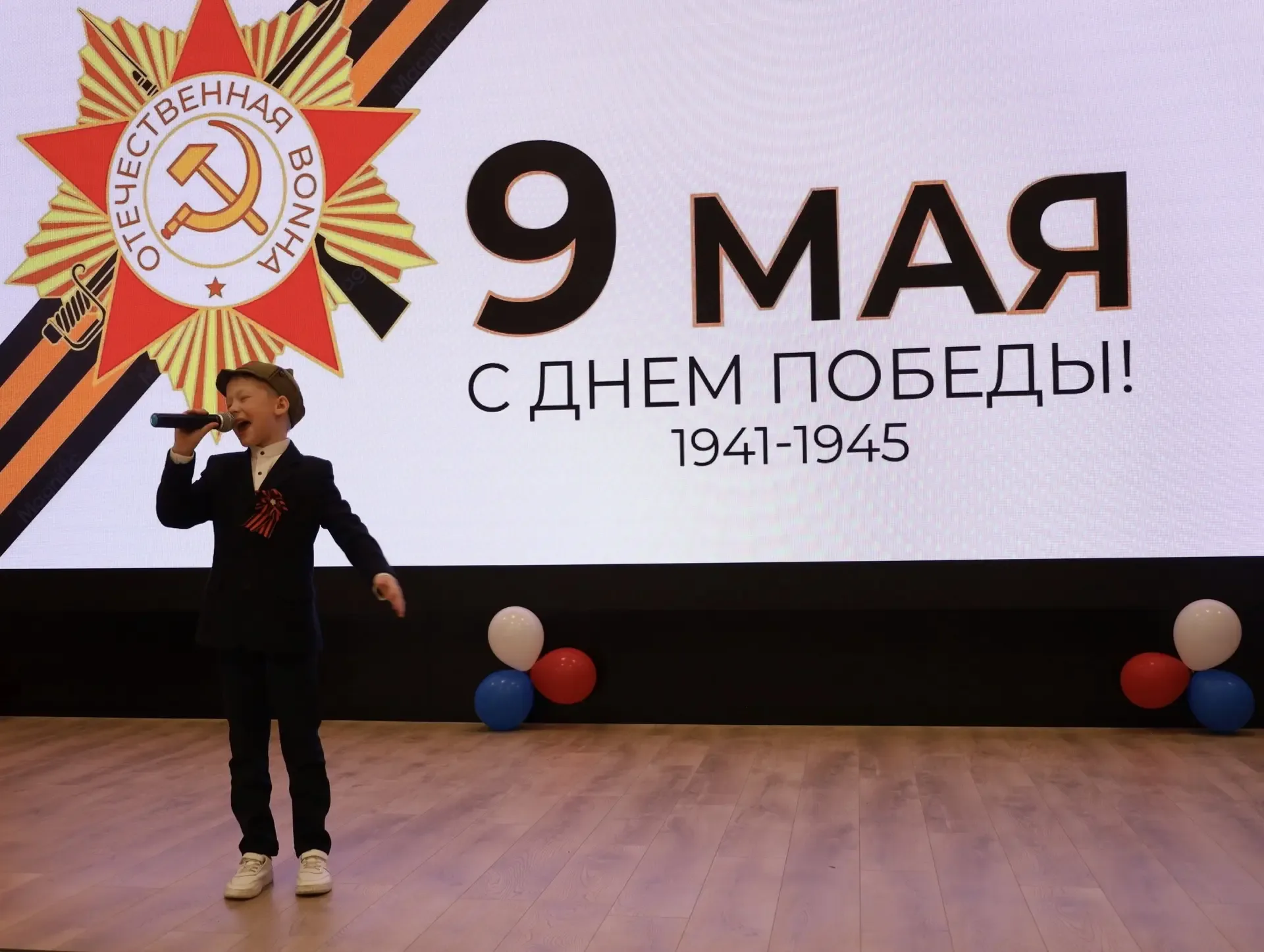 Когда школа превращается в одну большую сцену памяти…🕊️ Сегодня в наших стенах было по-особенному ти