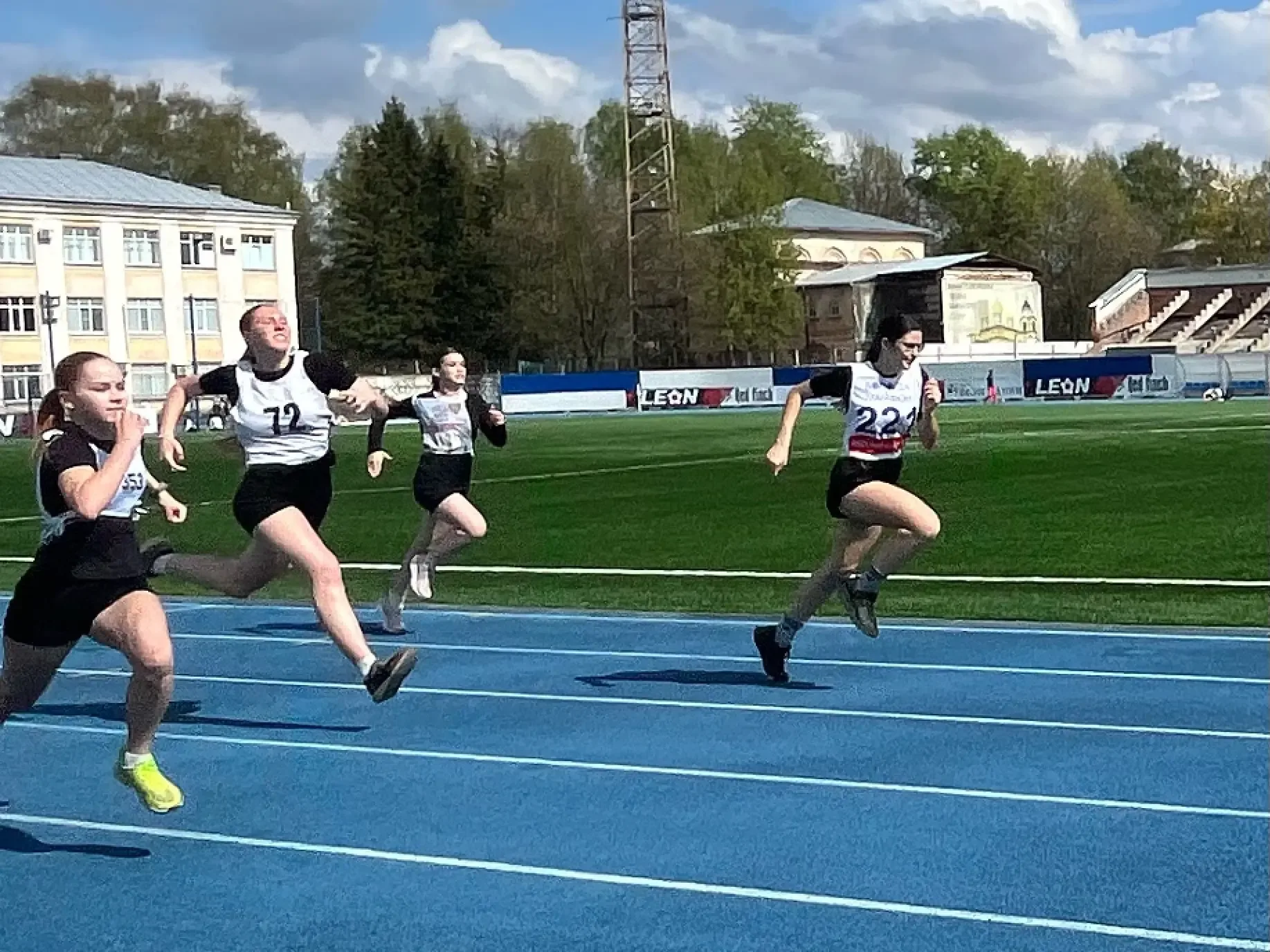 #Школа22 #ПризерыПобедители  🏃‍♀️🏃13, 14 и 15 мая ученики нашей школы приняли участие в первенстве г