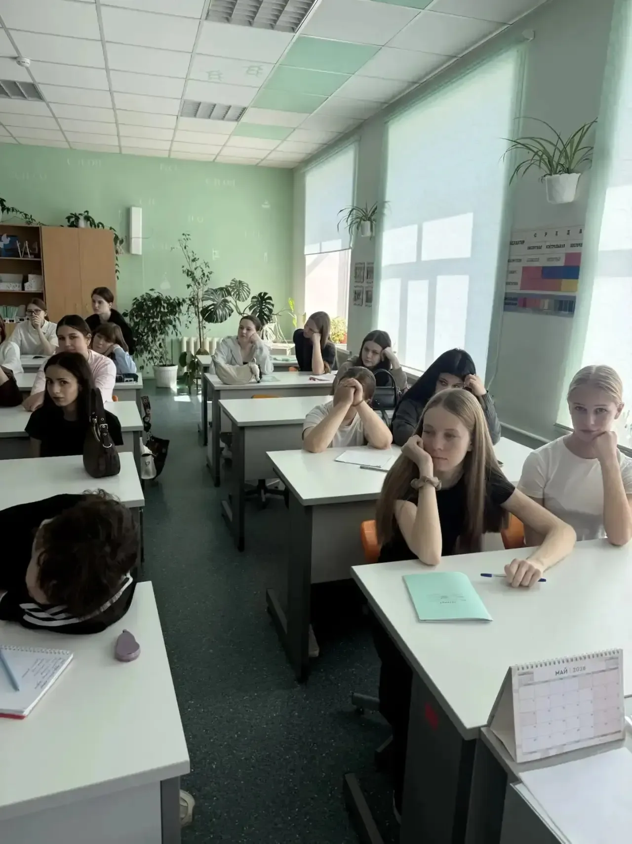 В течение трёх дней ученицы  восьмых классов МАОУ СОШ №1 осваивали навыки оказания первой помощи. 🩹 